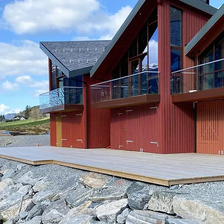 Dom wakacyjny Near-sea Boat House With Panoramic Views